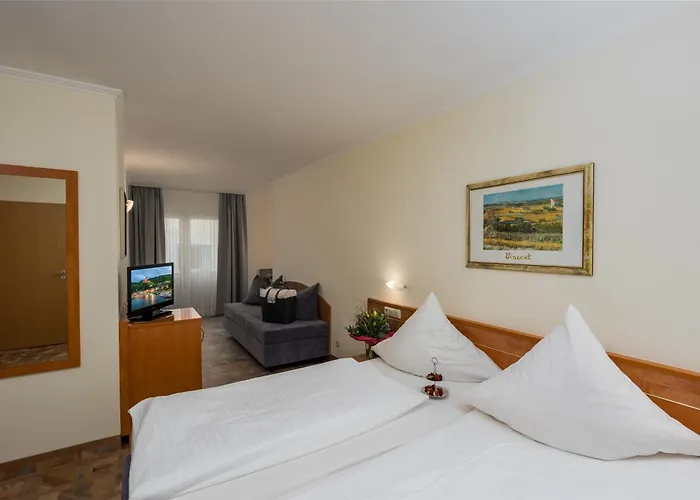 Moselstern Hotel Brixiade &Triton
